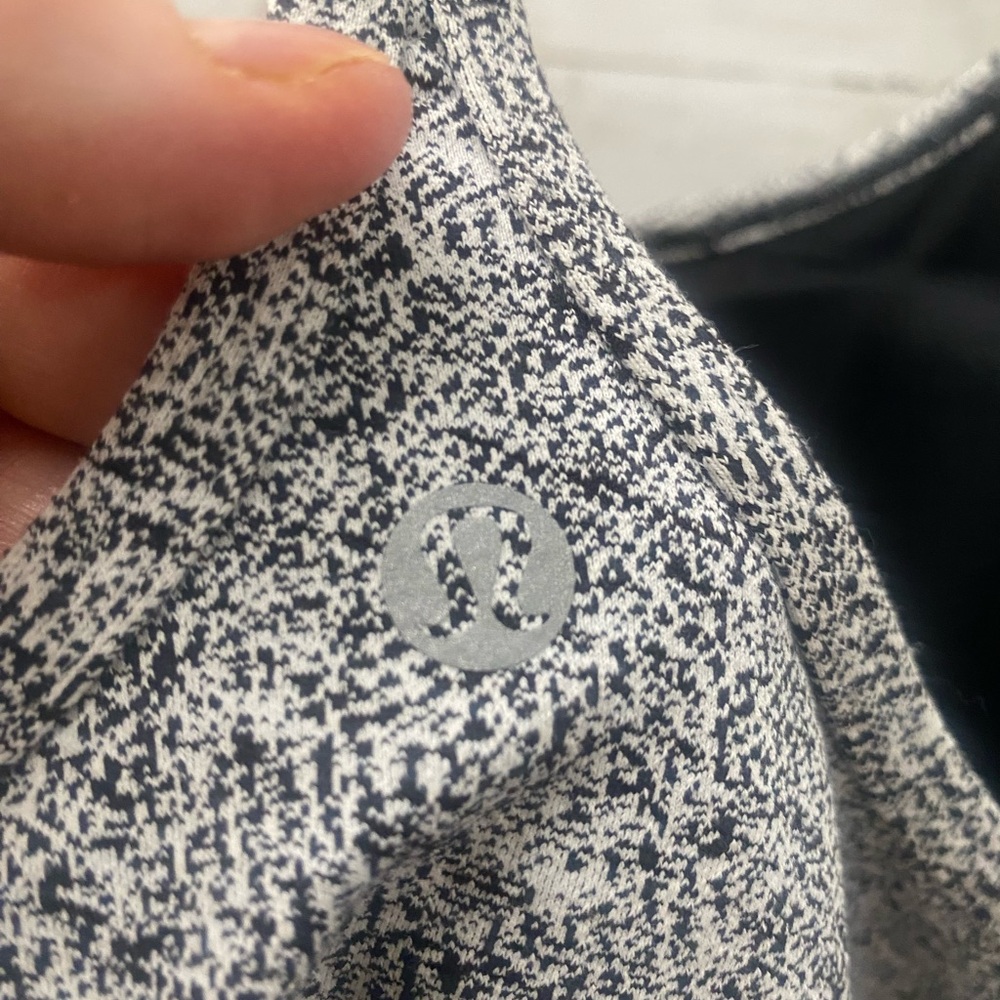 Lululemon Power Y Textured Tank‎ Top - Picture 4 of 6